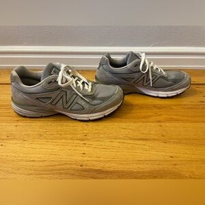 New Balance Made in USA 990v4 Core, Women’s Size 8.5 Men’s Size 7, Grey Sneakers